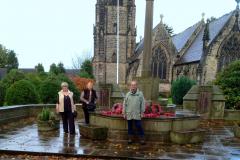 Parish Council replaces missing planter at cenotaph
