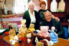 Women's Group donates toys to children's charity