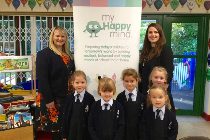 Helen Jeys Headmistress pictured with Laura Earnshaw and Year 1 girls