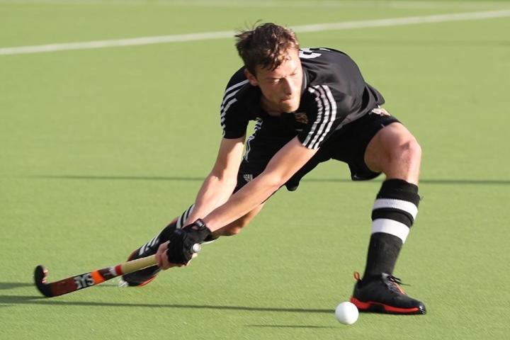 Chris Cook score for the Mens 1s