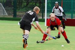 Hockey: Alderley dig in to retain top spot