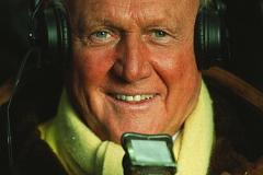 Stuart Hall admits sexual offences against young girls