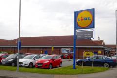 Discount supermarket revises plans for replacement store