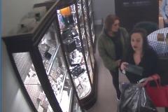 Jewellers falls victim to credit card fraud
