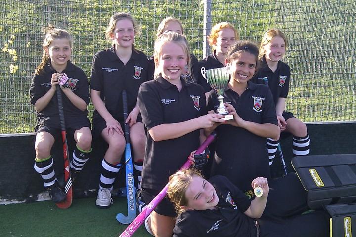 hockey-12-champions