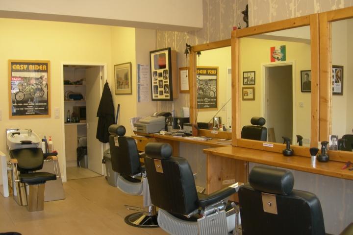 insidebarbers(1)