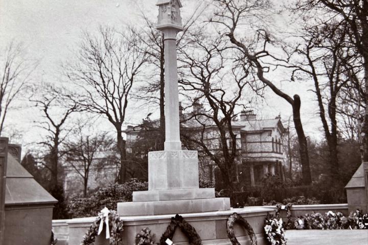 war memorial from Andrew Smith