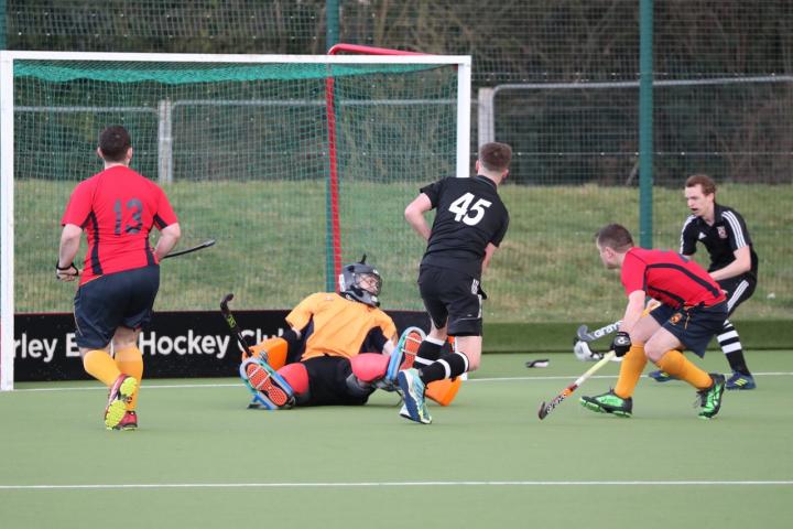 Greg Johnson scores for the Mens 1s